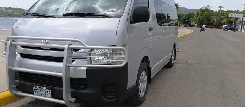 Los Chamos Travels 将乘客送到其旅行目的地