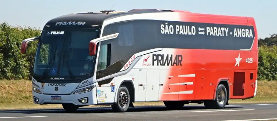 Primar portando i passeggeri alla loro destinazione di viaggio