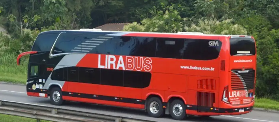 Lirabus 将乘客送到其旅行目的地