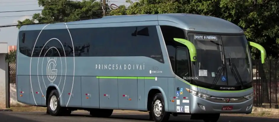 Princesa do Ivai bringing passengers to their travel destination