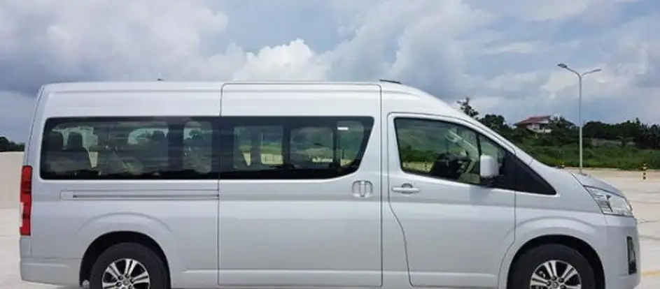 Remoza Tours Fahrgäste werden an ihr Ziel gebracht