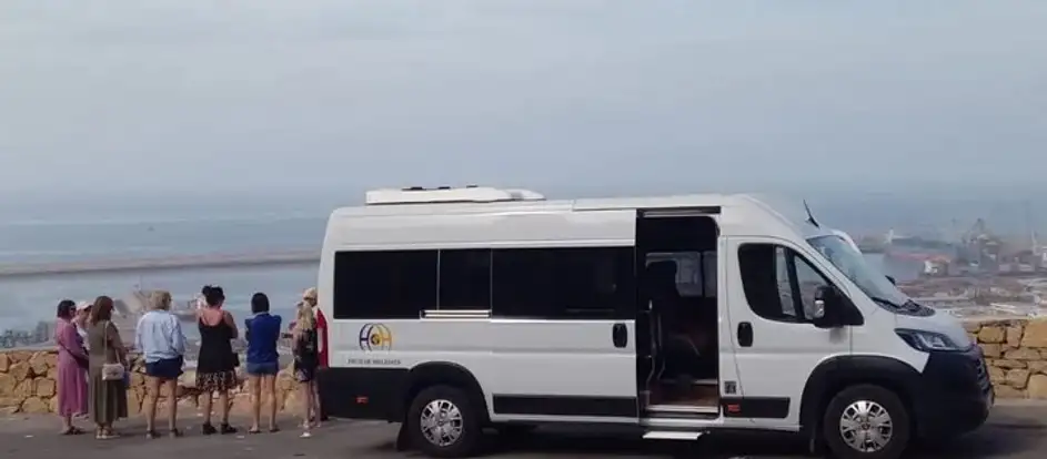 High Of Holidays đưa hành khách tới điểm du lịch của mình