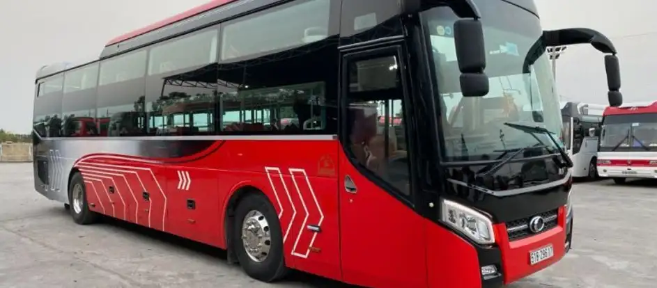 Laos Easy Go Travel portando i passeggeri alla loro destinazione di viaggio