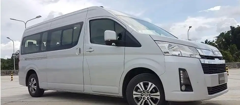 Mini Jet 乗客を旅行先に連れて行く