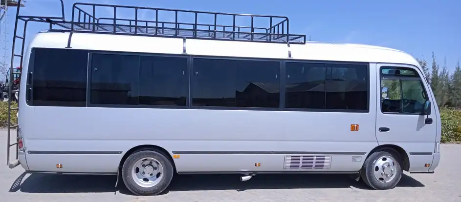 Alpine Transfer Shuttle bringing passengers to their travel destination