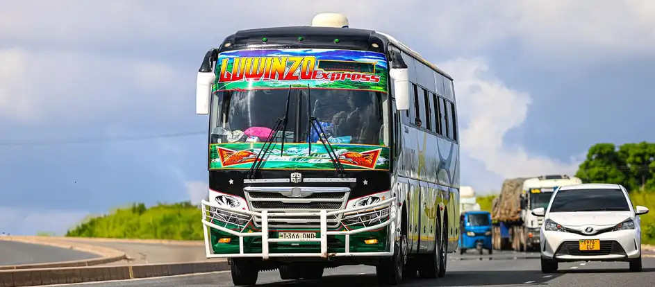 Luwinzo Bus bringing passengers to their travel destination