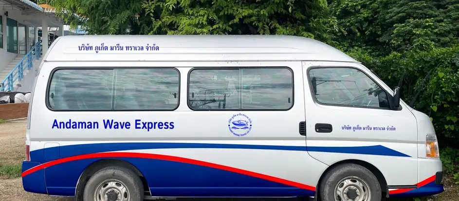 Phuket Marine Travel bringing passengers to their travel destination