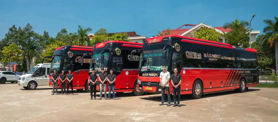 Bao Ngoc Limousine bringing passengers to their travel destination