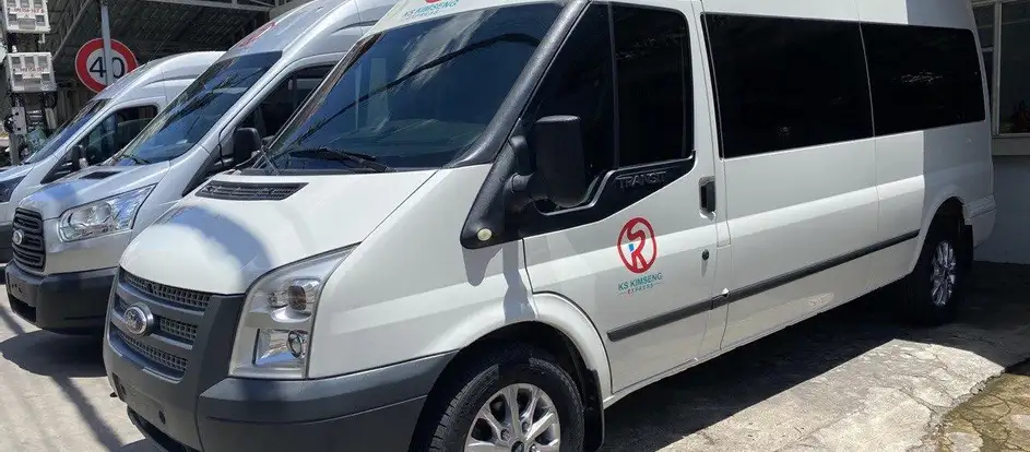 Kimseng Express bringing passengers to their travel destination