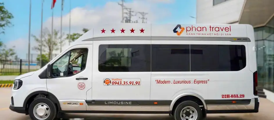 Phan Travel bringing passengers to their travel destination
