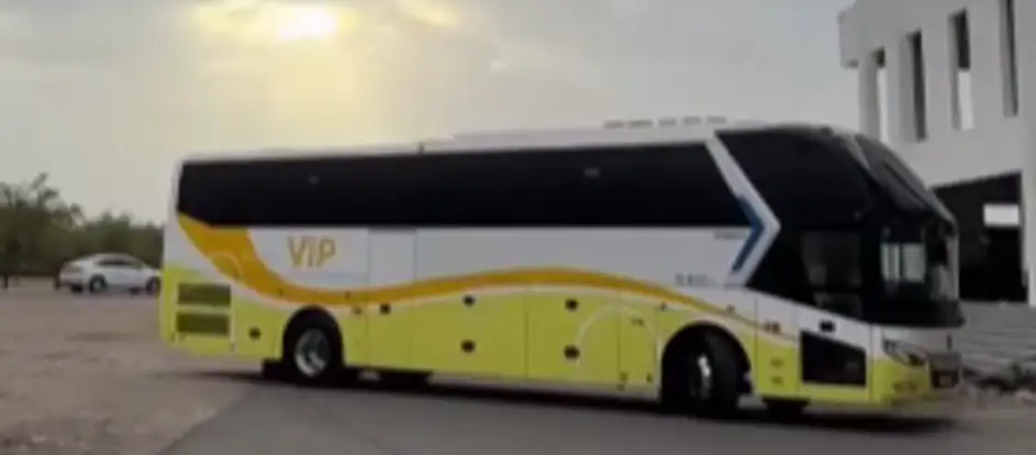 Tariq Al-Khuld Transport Fahrgäste werden an ihr Ziel gebracht