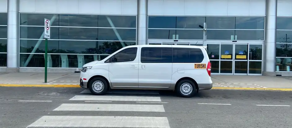 Liberia Airport Shared bringing passengers to their travel destination