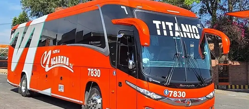 Flota La Macarena bringing passengers to their travel destination