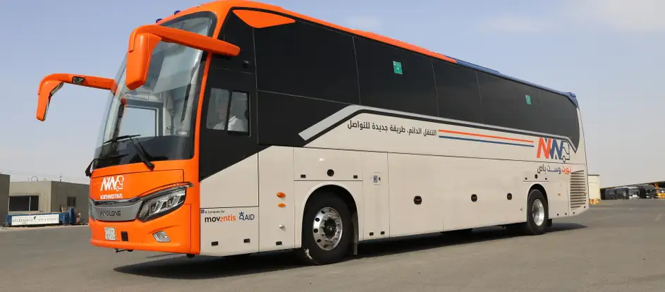 Northwest Bus passagiers naar hun reisbestemming brengen