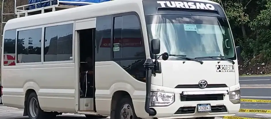Colibri Maya bringing passengers to their travel destination