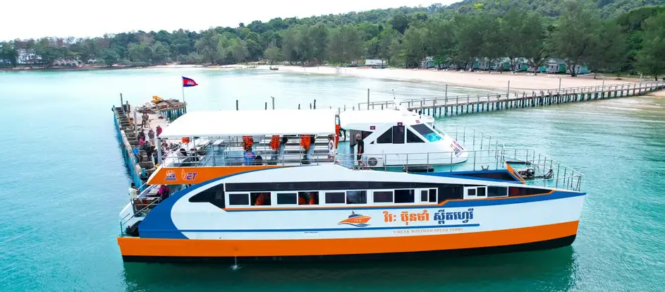 Vireak Buntham Speed Ferry bringing passengers to their travel destination